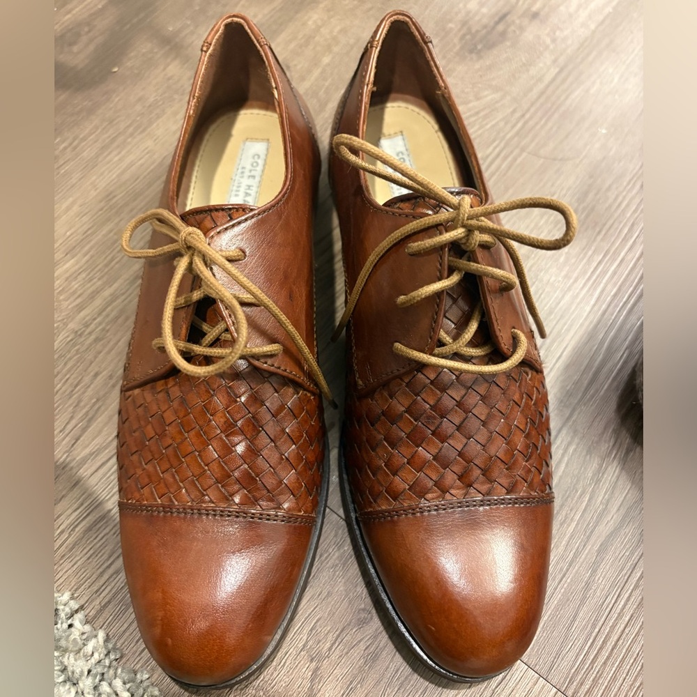 Leather woven Oxford shoes